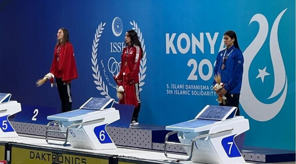uzguchumuz-ozunun-ikinci-milli-komandanin-3-cu-medalini-qazandi-foto