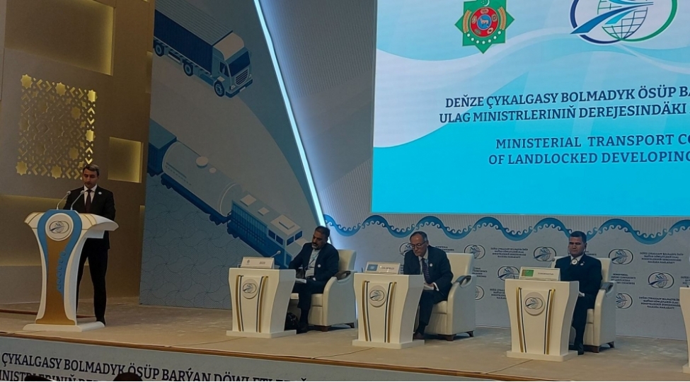 rovshen-rustemov-neqliyyat-dehlizlerinin-effektivliyinin-artirilmasinda-reqemsallashma-vacibdir