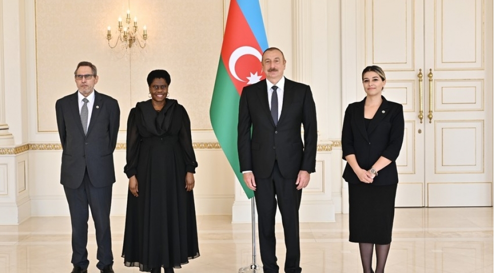 prezident-cenubi-afrika-respublikasinin-yeni-sefirinin-etimadnamesini-qebul-edib-yenilenibfoto