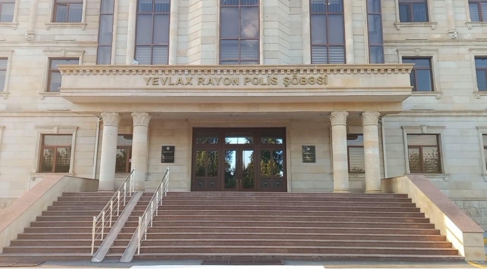 polis-yevlaxda-emeliyyat-kechirib-saxlanilan-var