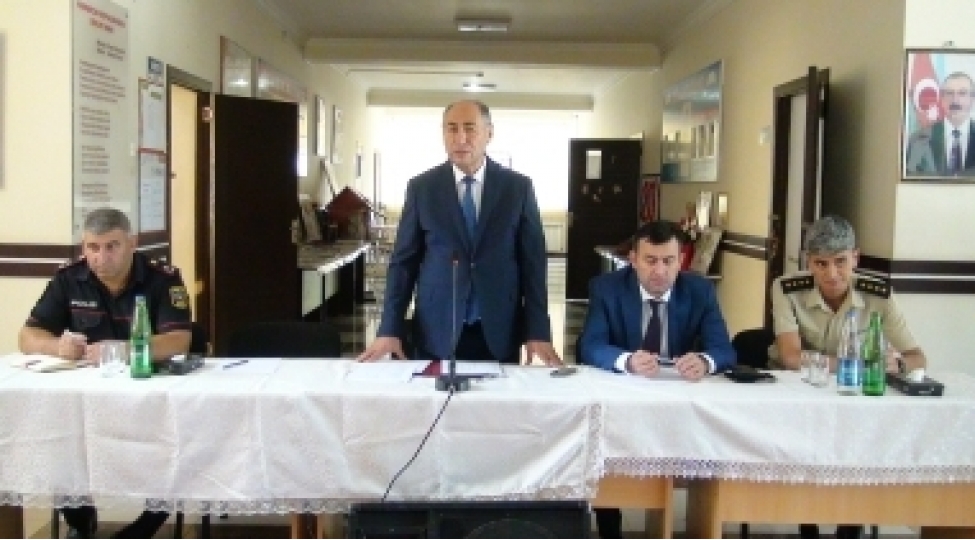 berdenin-mirzalibeyli-kendinde-seyyar-qebul-foto