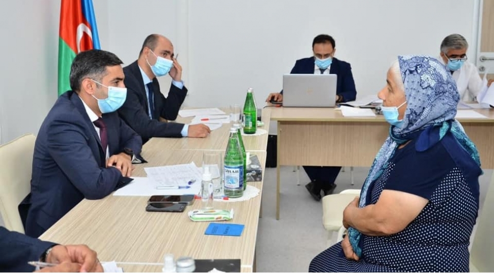 zaur-eliyev-goychay-rayon-merkezi-xestexanasinda-vetendashlari-qebul-edib