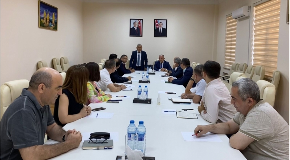 aztu-nun-yeni-prorektoru-kollektive-teqdim-olunub-foto