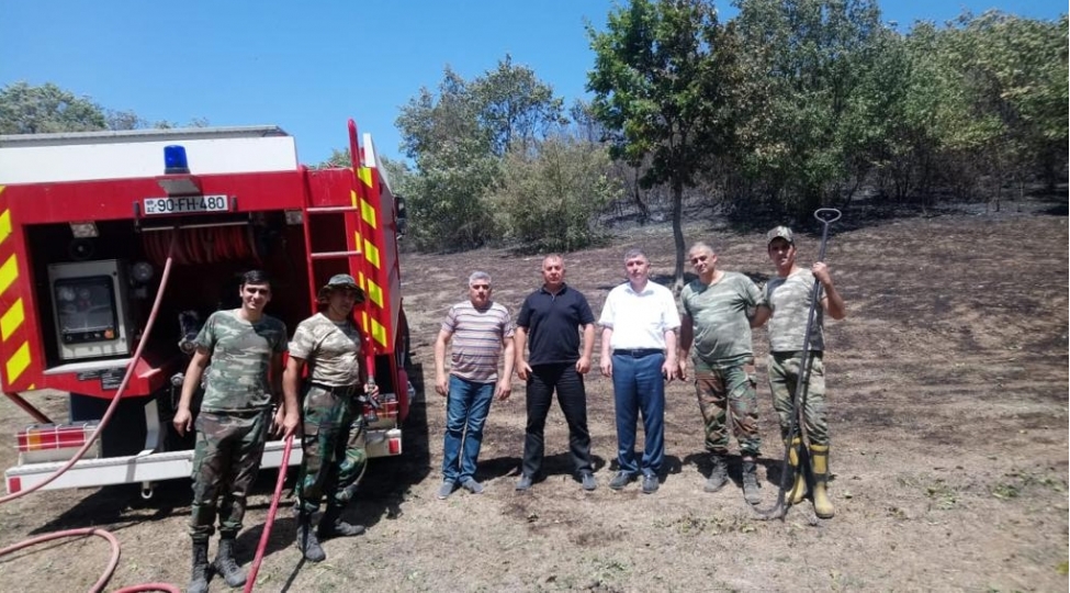 deputat-mezuniyyetini-yarimchiq-qoydu-sadiq-qurbanov-yangin-bash-veren-erazilerde