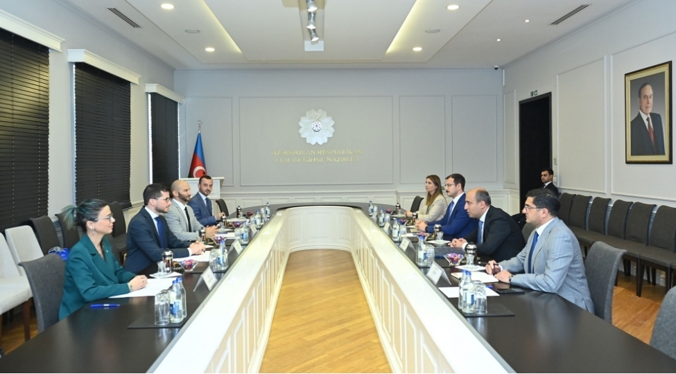 azerbaycan-ve-israil-arasinda-tehsil-sahesinde-emekdashliq-meseleleri-muzakire-edilib