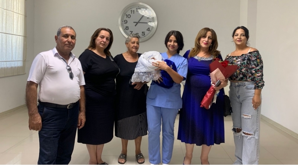 57-yashli-qadin-15-il-sonsuzluq-sonrasi-ana-olmushdur
