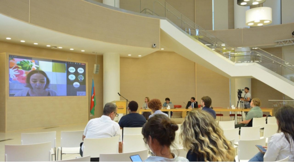 ada-universitetinde-beynelxalq-liderlik-arashdirma-forumu-kechirilib-foto