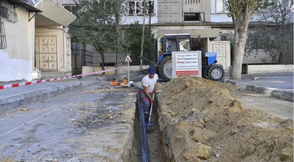 paytaxtin-iki-yerinde-yashayish-binalarinin-su-techizati-sistemleri-yenilenir