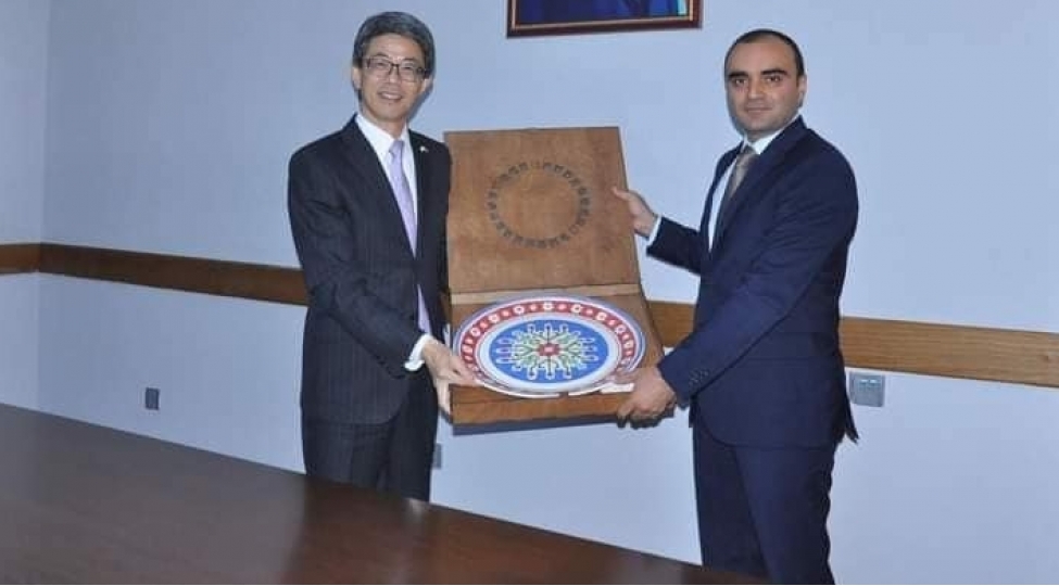 yaponiyali-sefir-kurdemirde-olub-foto