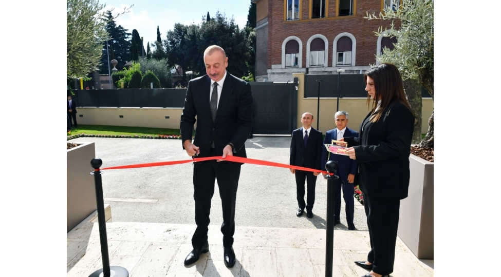 prezident-azerbaycanin-italiyadaki-sefirliyinin-yeni-binasinin-achilishinda-ishtirak-edib-foto