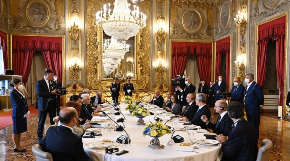 prezident-italiya-prezidenti-sercio-mattarella-ile-gorushub-foto