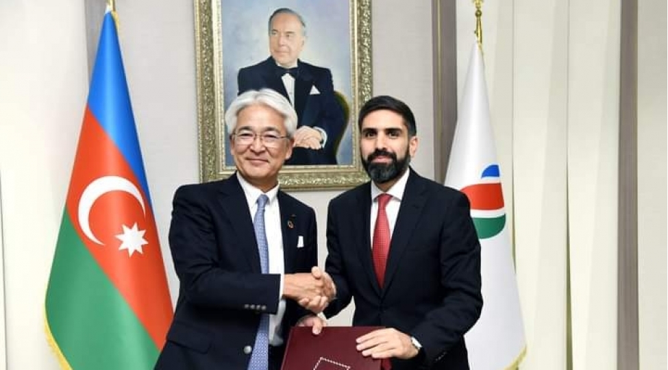 rovshen-necef-itochu-korporasiyasinin-sedr-muavini-yoshihisa-suzuki-ile-gorushunden-paylashim-edib-foto