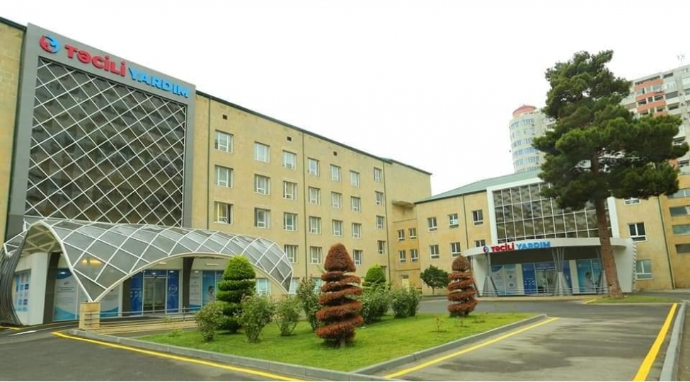 kliniki-tibbi-merkezde-tecili-tibbi-yardim-shobesinin-achilishi-olub-foto