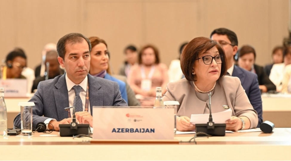 sahibe-qafarova-qadin-parlament-sedrlerinin-sammitinde-chixish-edib-foto