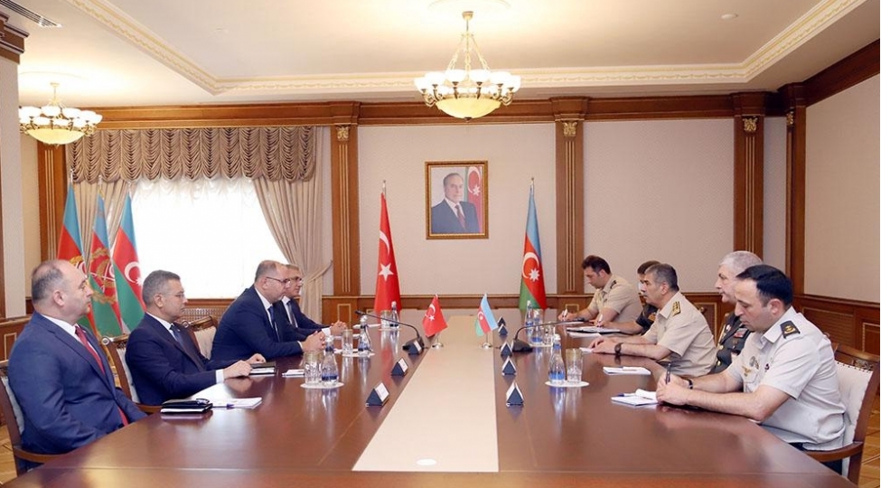 zakir-hesenov-turkiye-milli-mudafie-universitetinin-rektoru-ile-gorushub