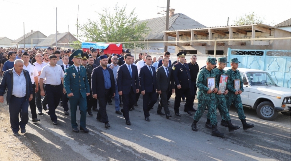 neftchalada-shehid-refail-fetullayev-defn-edilib-foto