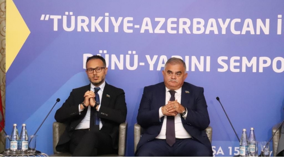 bakida-turkiye-azerbaycan-elaqelerinin-duneni-ve-sabahi-movzusunda-simpozium-kechirilib