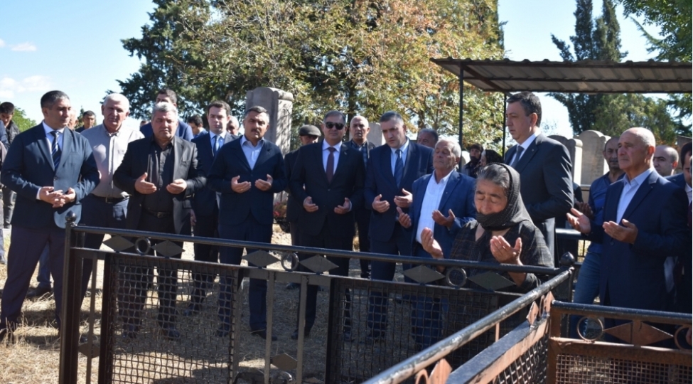 gurcustanda-shehidlerimizin-xatiresi-ehtiramla-yad-edilib