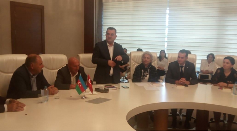 yunus-oguzun-cigiri-azerbaycani-gezmeye-davam-edir-foto-3