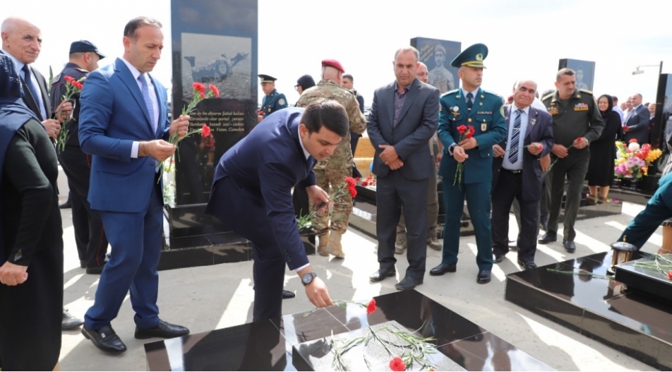 neftchalada-anim-gunu-genish-shekilde-qeyd-olunub-foto