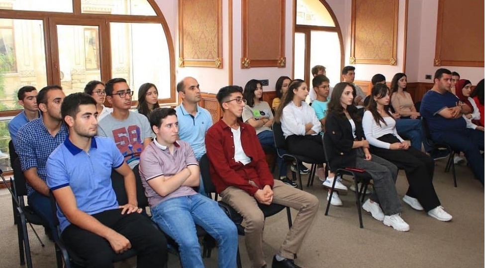 informasiya-muharibesi-reqemsal-dunyanin-realligi-adli-layiheye-start-verilib-foto