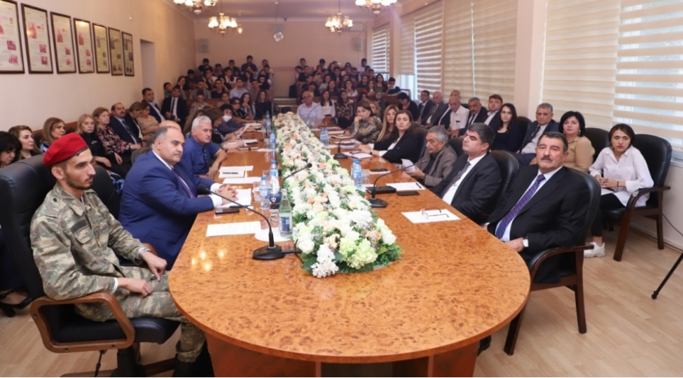 shehidler-azerbaycan-gencleri-uchun-hem-qurur-yeri-hem-de-numunedir-foto