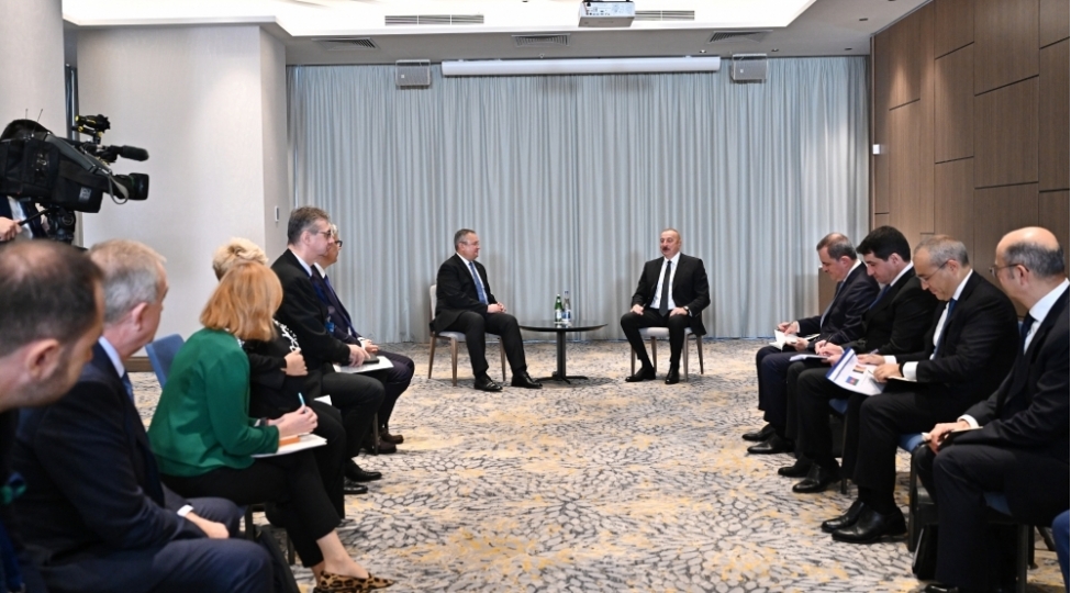 prezident-ilham-eliyev-ruminiyanin-bash-nazirini-qebul-edib