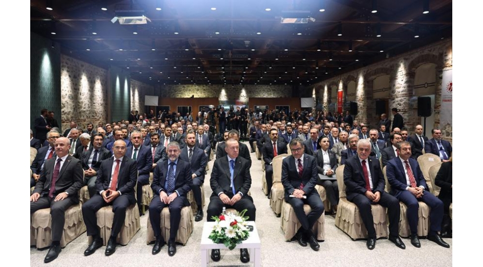 mikayil-cabbarov-istanbulda-kechirilen-birge-maliyye-strateji-senedinin-teqdimatinda-ishtirak-edib