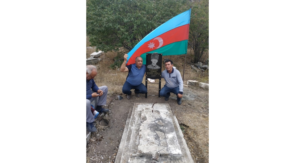 hesretine-son-qoyulan-shehid-mezari-foto