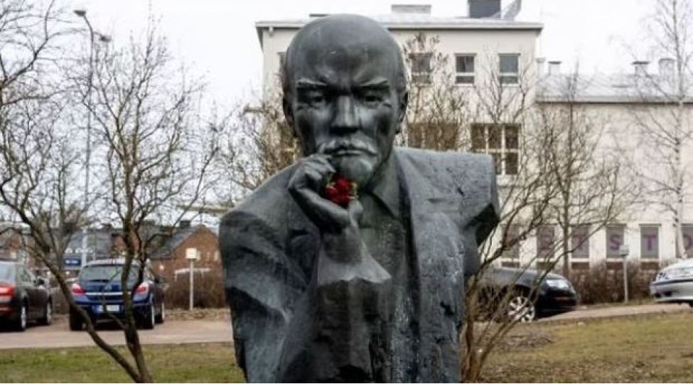 finlandiyada-leninin-sonuncu-abidesi-sokulub