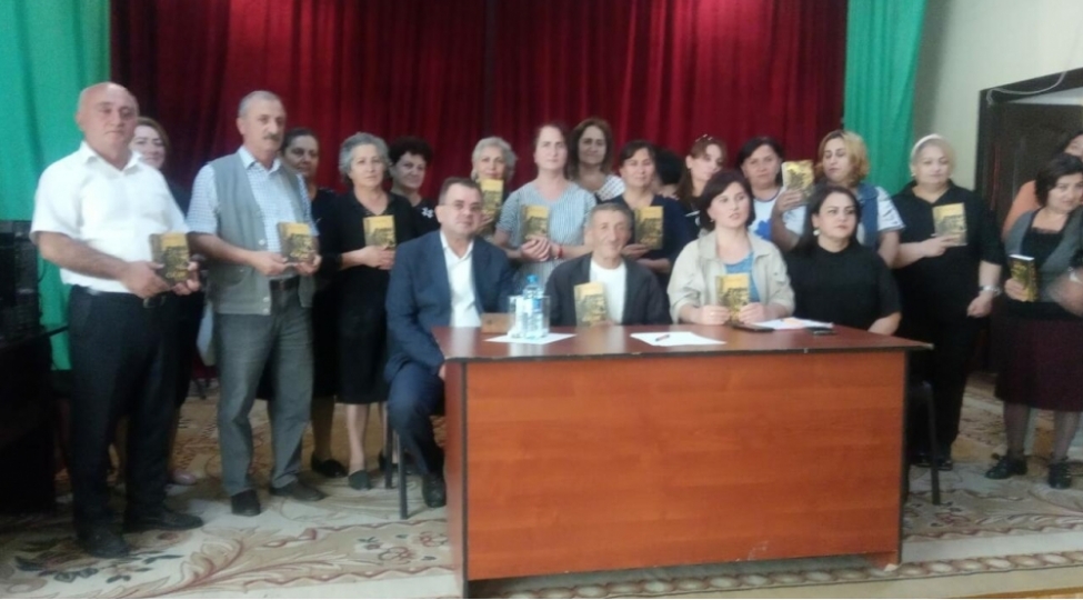 yunus-oguzun-cigiri-azerbaycani-gezmeye-davam-edir-sheki-fotolar