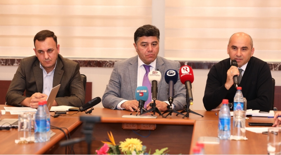 azeriqazdan-yerli-belediyye-rehberlerine-ve-icra-numayendelerine-chagirish-foto