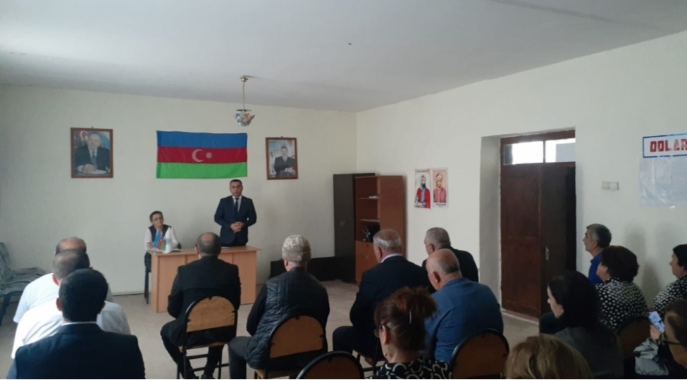 agdashda-yeni-azerbaycan-namine-heyder-eliyev-ideologiyasi-movzusunda-gorush-foto