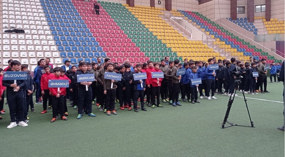 baki-kend-ve-qesebeleri-arasinda-ushaq-futbol-turnirine-start-verilib