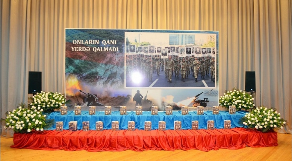 veten-muharibesi-shehidlerine-hesr-olunan-kitabin-teqdimati-kechirilib