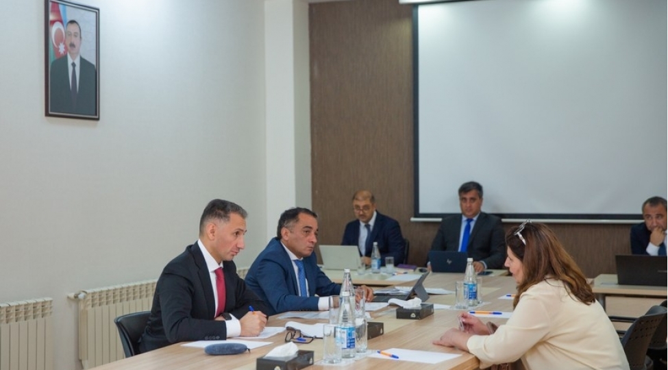 reqemsal-inkishaf-ve-neqliyyat-naziri-vetendashlari-qebul-edib