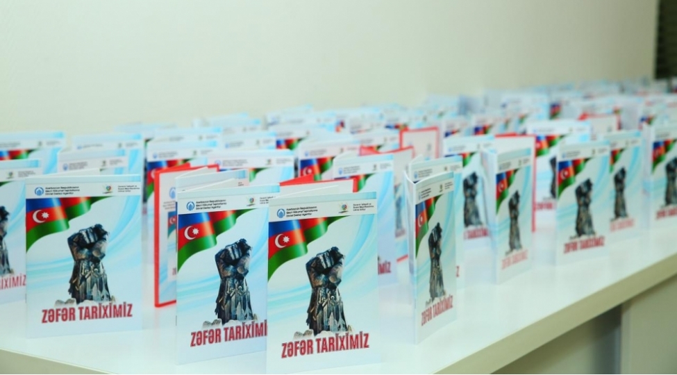 zefer-tariximiz-adli-layihe-cherchivesinde-film-ve-kitabcha-teqdim-edilib-foto