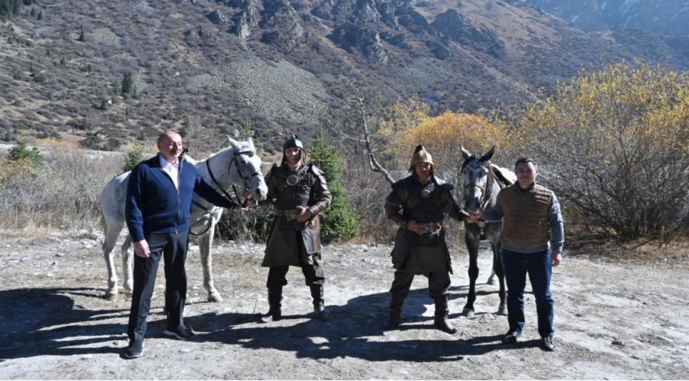 prezident-bishkekde-ala-archa-dovlet-tebiet-parkinda-medeni-proqramda-ishtirak-edib-foto