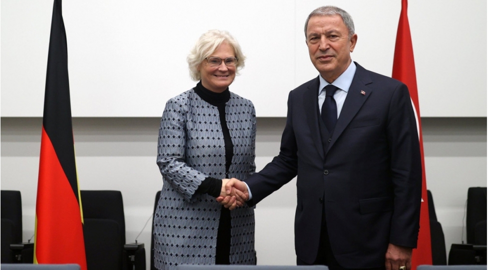 hulusi-akar-nato-qerargahinda-almaniyali-ve-fransali-hemkari-ile-gorushub-foto