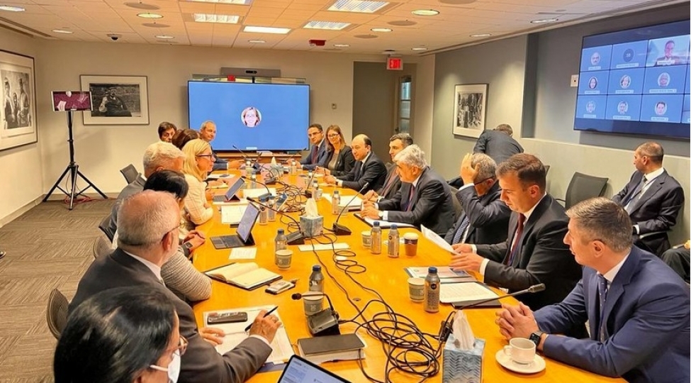 samir-sherifov-bvf-resmisi-ile-olke-iqtisadiyyatina-dair-fikir-mubadilesi-aparib