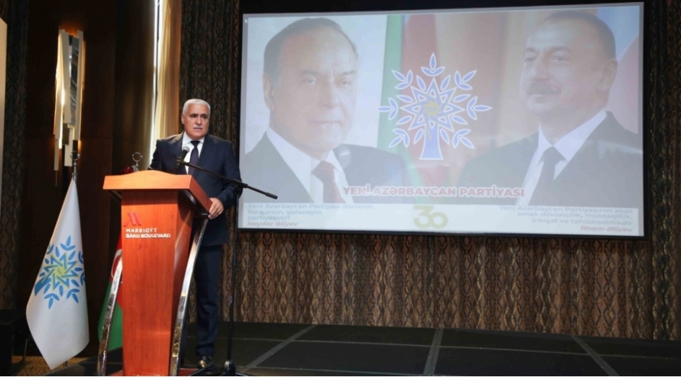 yeni-azerbaycan-partiyasinin-tesis-edilmesinin-30-illiyi-munasibetile-xetai-rayonunda-konfrans-kechirildi-foto