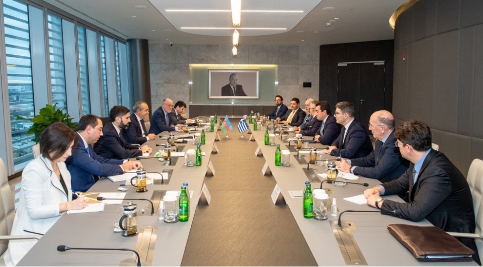 mikayil-cabbarov-yunanistanli-nazirle-energetika-sahesinde-emekdashligi-muzakire-edib-foto