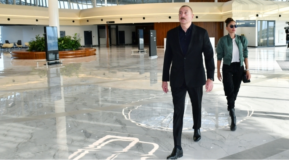prezident-ve-birinci-xanim-zengilan-beynelxalq-hava-limaninda-yaradilan-sheraitle-tanish-olublar-foto