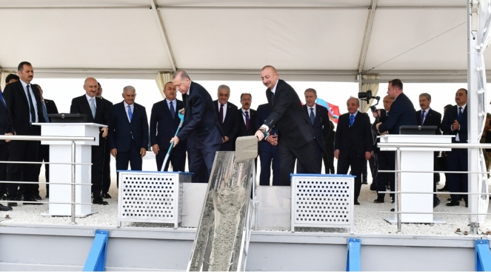 cebrayil-rayonunda-qumlaq-demir-yolu-stansiyasinin-temeli-qoyulub-foto