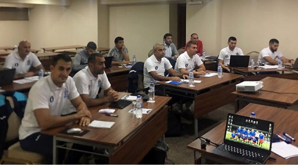 affa-nin-teshkilatchiligi-ile-tbiliside-uefa-a-kursunun-birinci-modulu-bashlayib