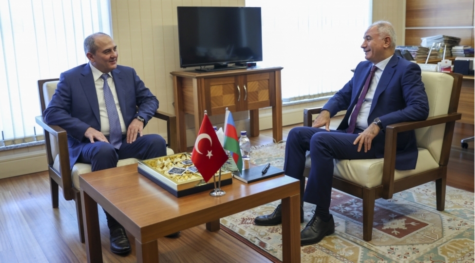 ankarada-yap-sedrinin-muavini-ile-ak-parti-sedrinin-xarici-elaqeler-uzre-muavini-arasinda-gorush-olub