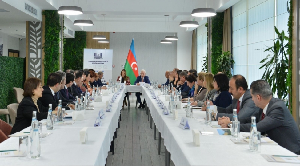 parlamentin-komitelerinin-shushada-birge-iclasi-kechirilib-yenilenib