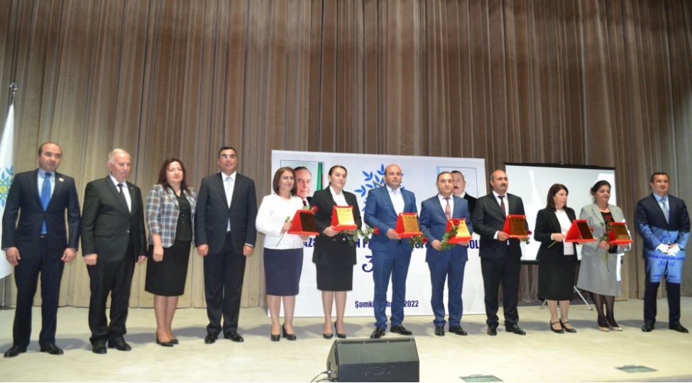 shemkirde-yeni-azerbaycan-partiyasinin-tesis-edilmesinin-30-illiyine-hesr-olunmush-tedbir-kechirilib-foto