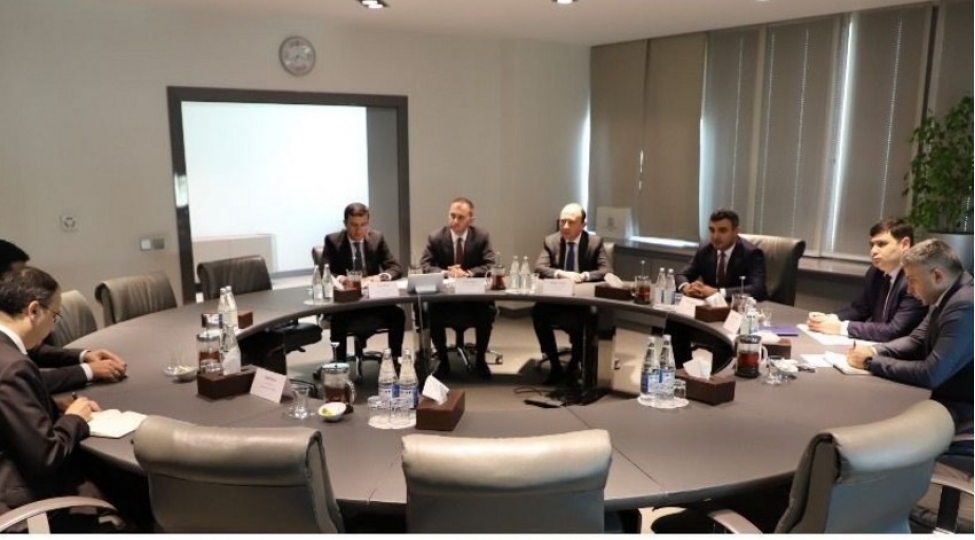 pakistan-ve-azerbaycan-maliyye-bank-sektorlari-arasinda-emekdashliq-imkanlari-muzakire-edilib-foto