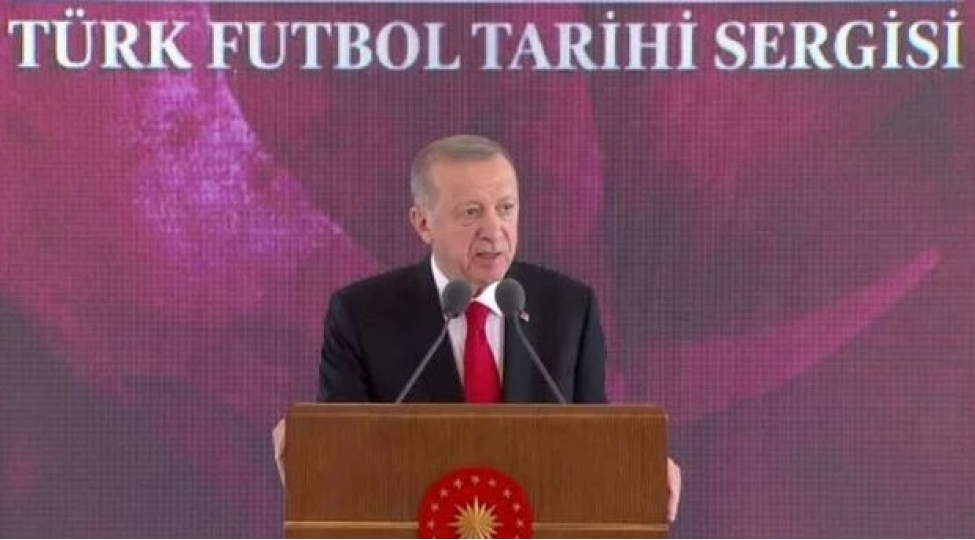 erdogan-turkiyenin-futbol-tarixine-hesr-edilen-sergide-ishtirak-edib-foto